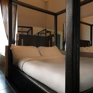 https://spagna-royal-suite.it-romehotels.com
